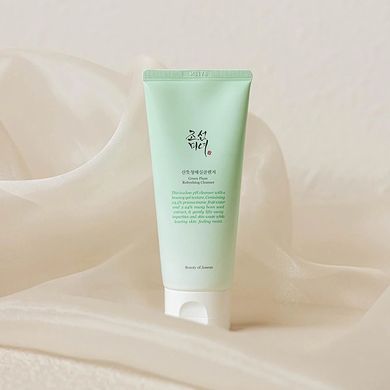 Beauty of Joseon - Green Plum Refreshing Cleanser 01