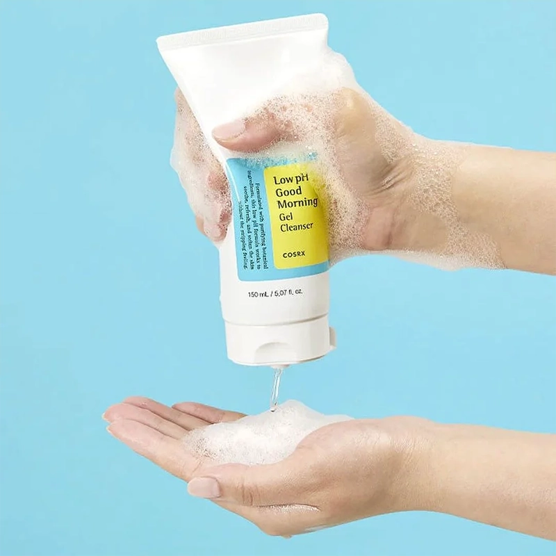 Cosrx - Low pH Good Morning Gel Cleanser 03